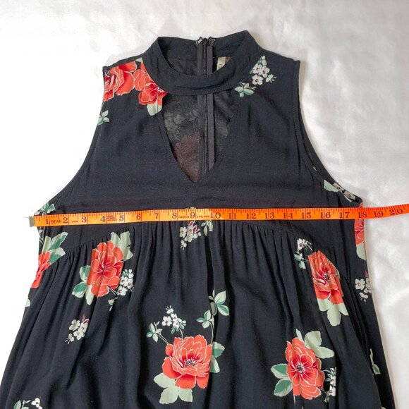 Mittoshop Black Floral Mini Dress Size S Keyhole Front Sleeveless Black - Picture 5 of 9
